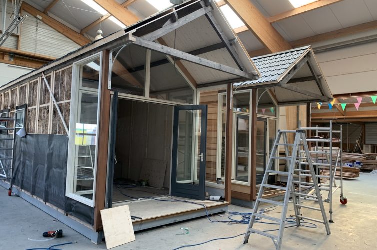 Production of tiny wooden houses