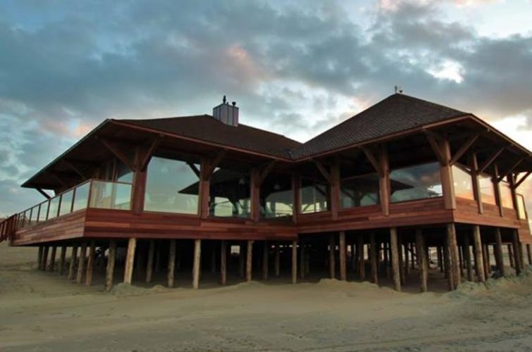 Meerkerk wooden beach restaurant